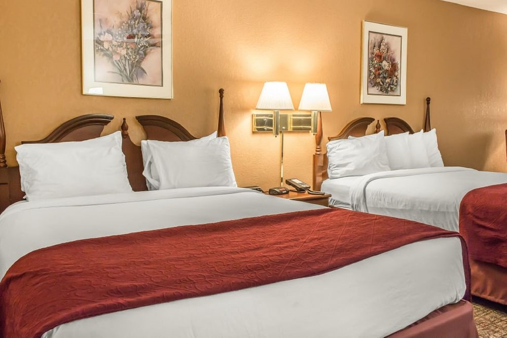 FairBridge Inn & Suites Poconos 3/29