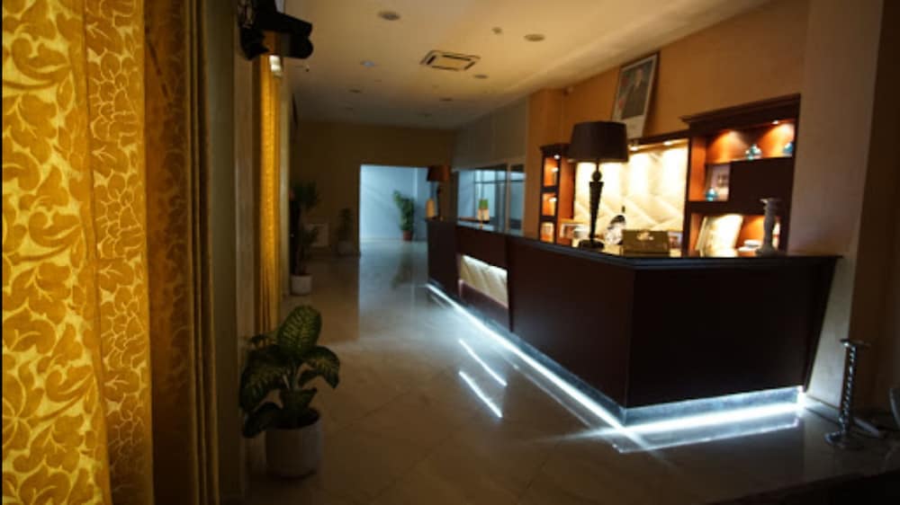 Hotel Maraval Oran 9/50