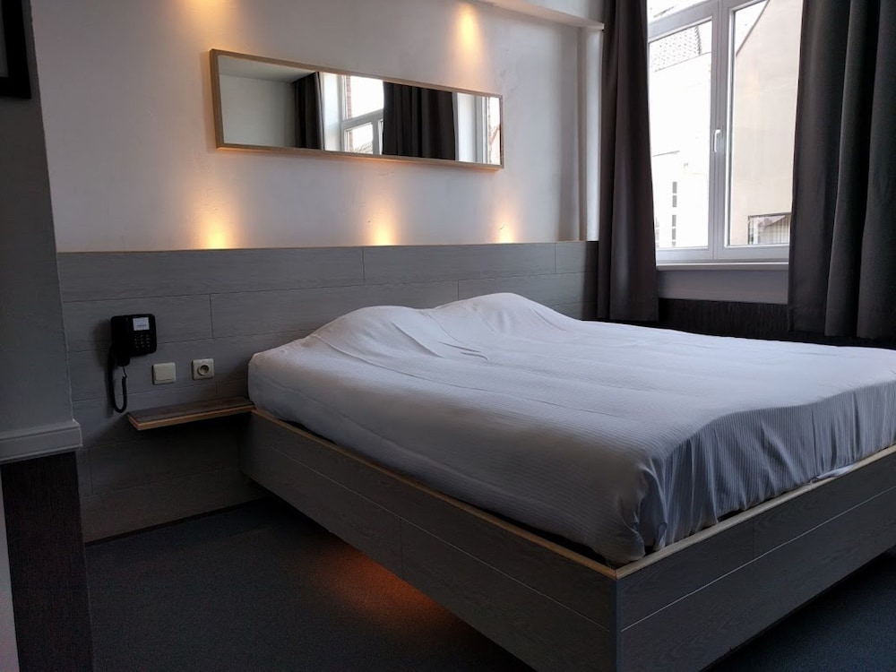 COMFORT, DOUBLE BED