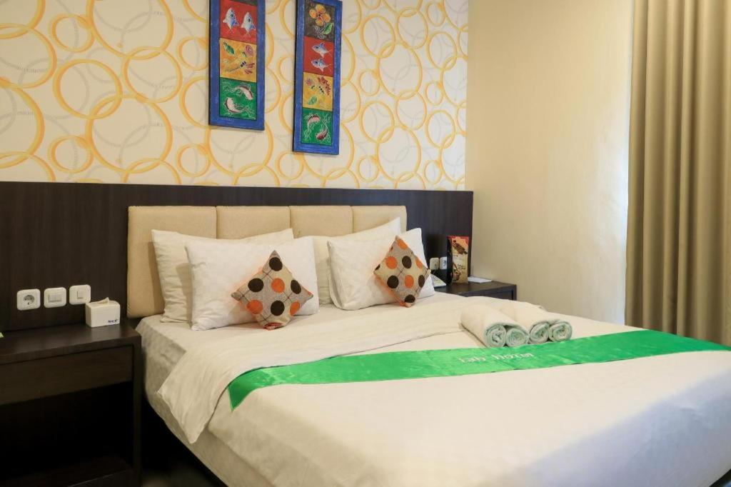 Tab Hotel 12/50