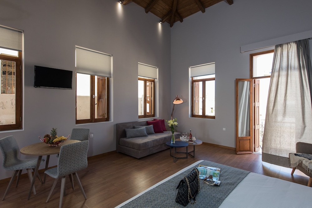 Bluebell Luxury Suites 30/42
