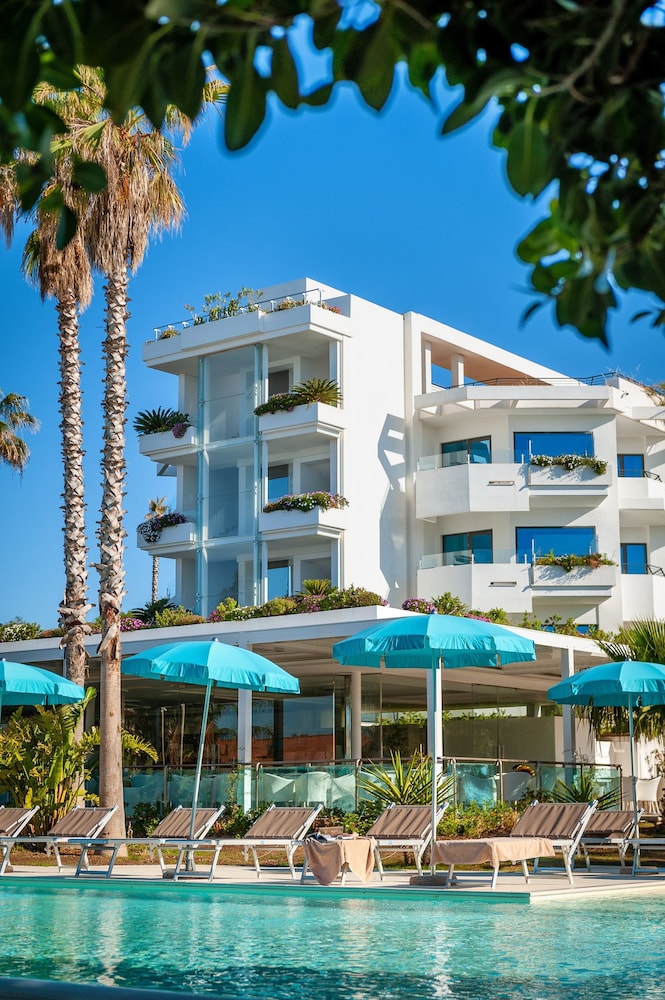 Acacia Palace - Adults Only