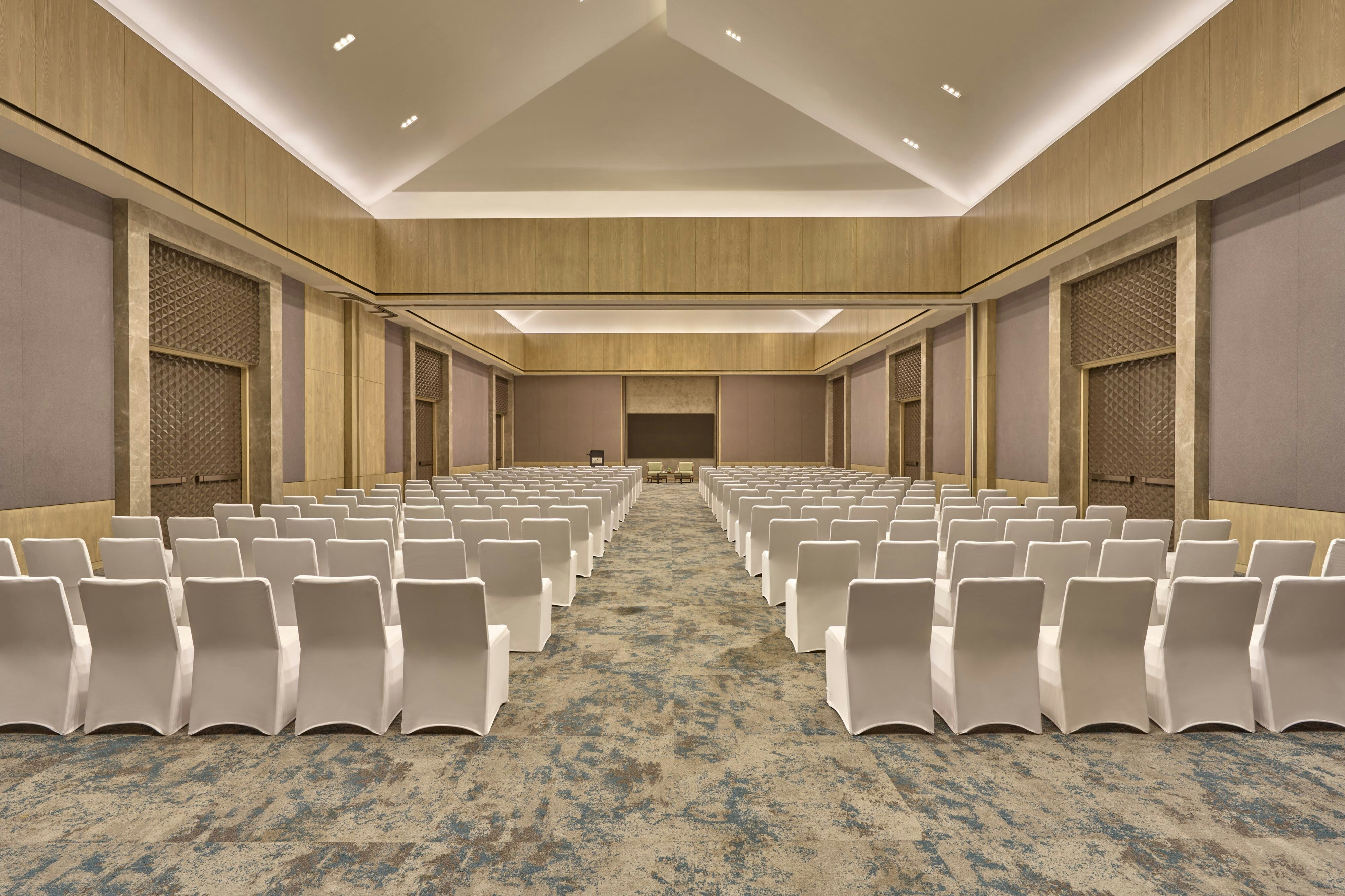JW Marriott Bengaluru Prestige Golfshire Resort & Spa 6/12