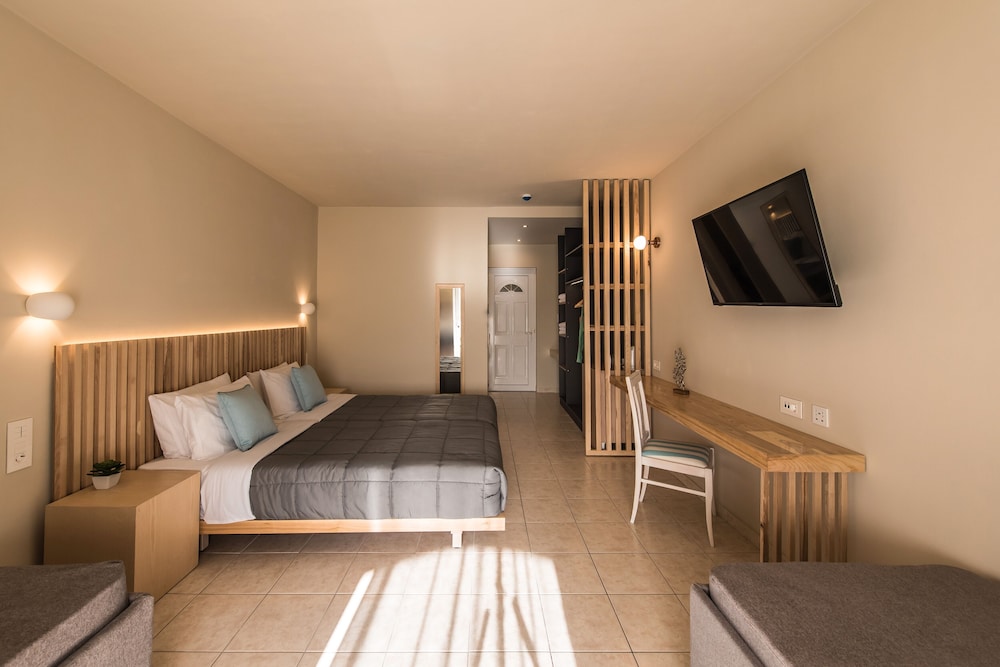 1 BEDROOM, DELUXE, STUDIO, SUITE, 1 DOUBLE AND 1 SINGLE BED, GARDEN VIEW