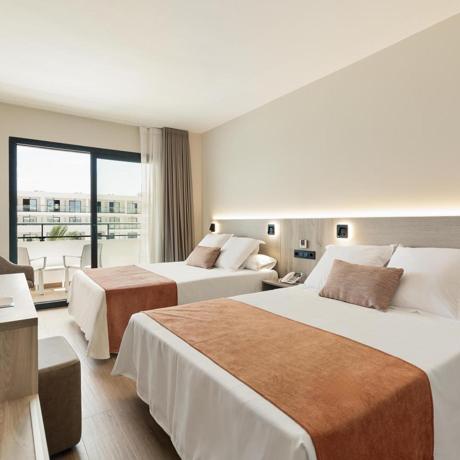 Room, Double Bed, Pool View