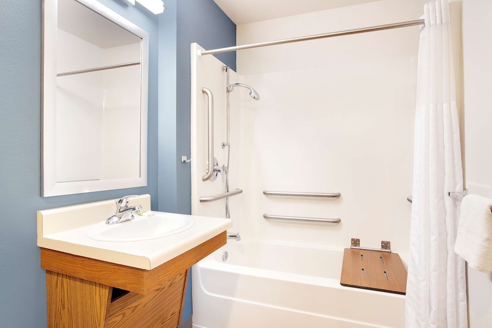Woodspring Suites Orlando South 14/43