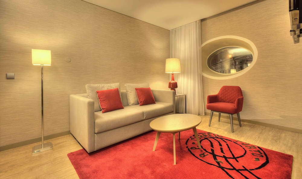 NH Collection Porto Batalha 30/50