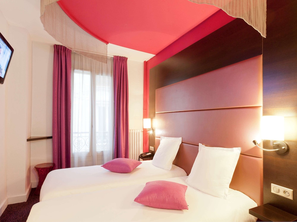 Accueil Hotel Paris Pigalle Montmartre 24/61