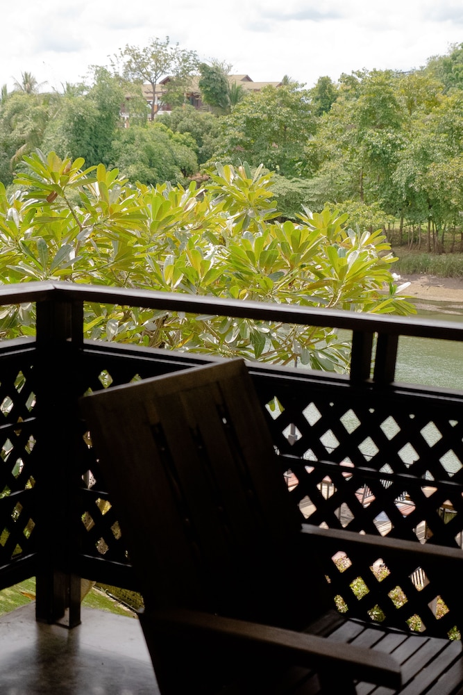 Royal Riverkwai Resort And Spa 3/50