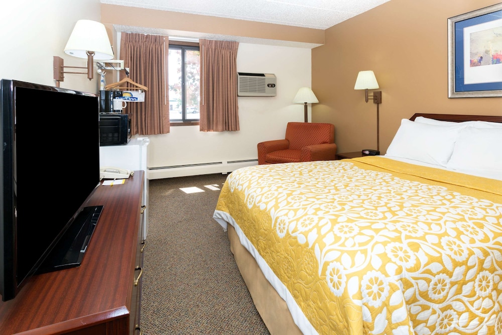 Days Inn by Wyndham Fort Collins 23/75