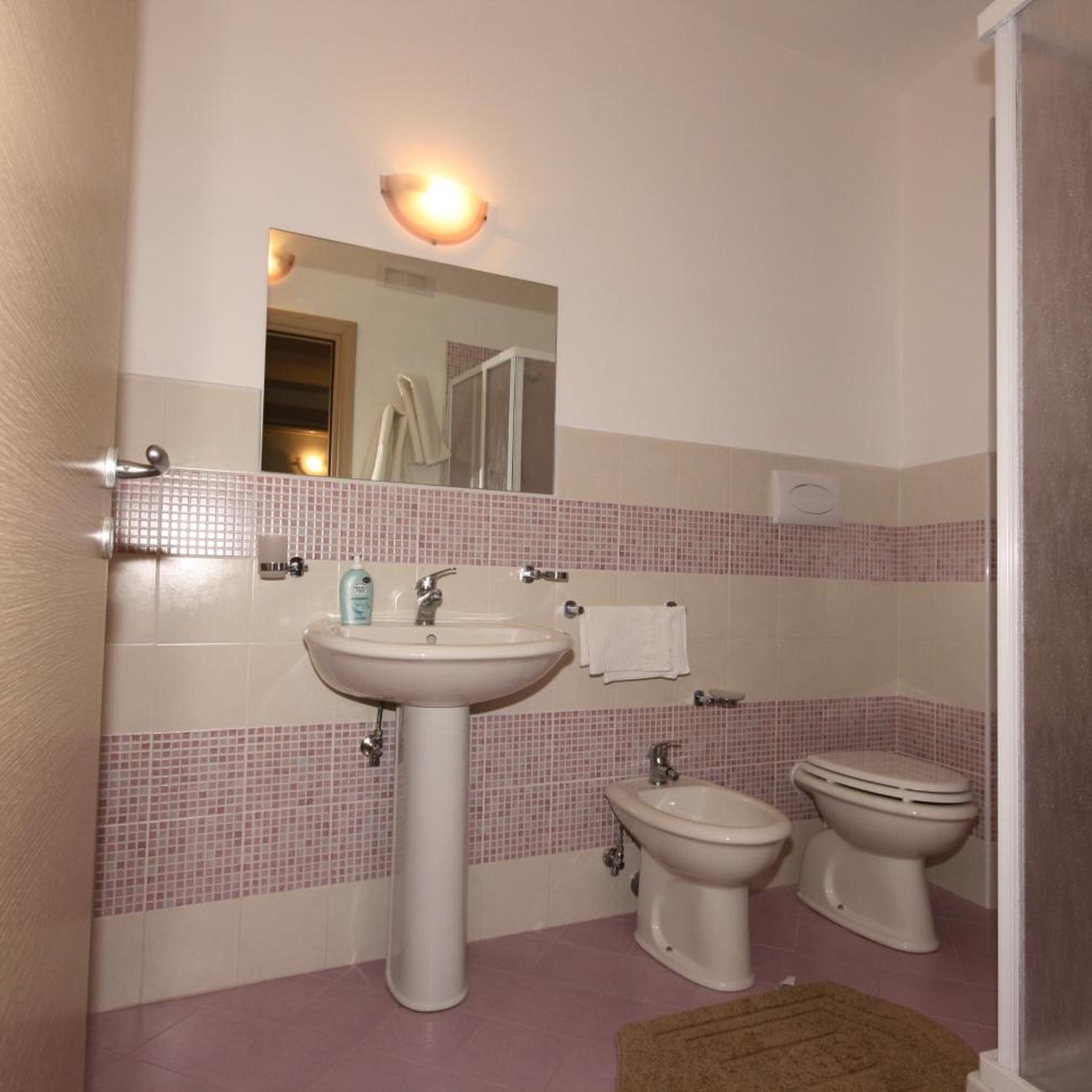 غرفة ثلاثية، Hotel La Marina 4/5