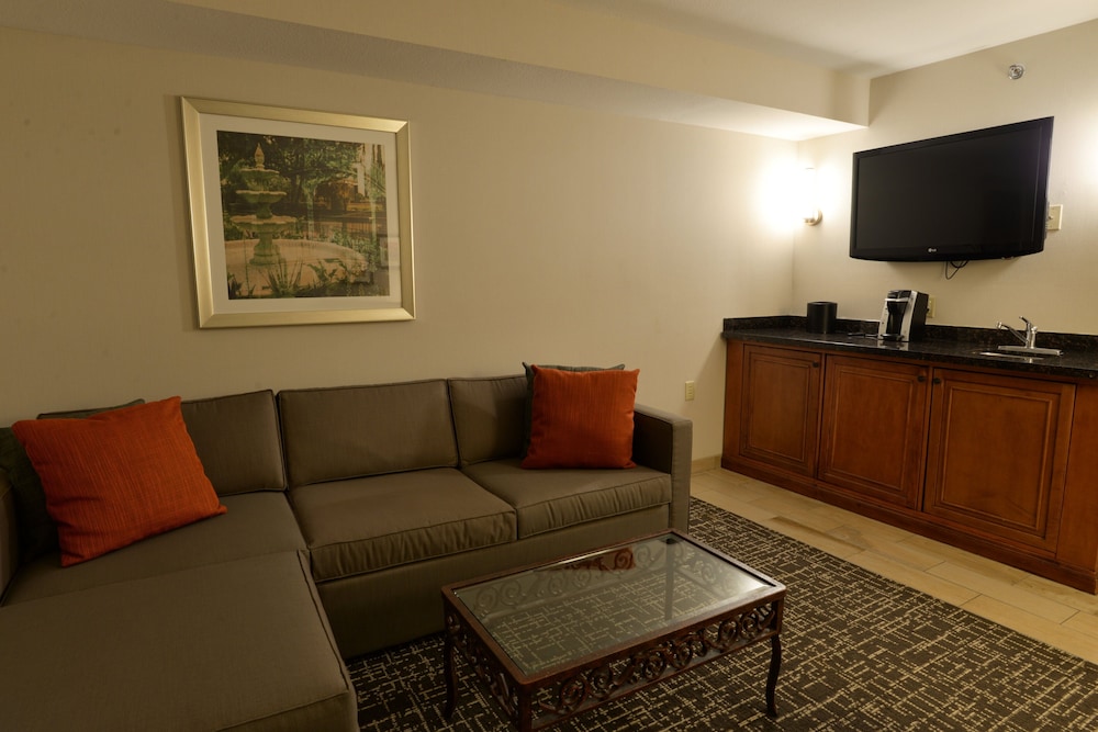 Holiday Inn Hotel Suites Minneapolis Lakeville 30/46