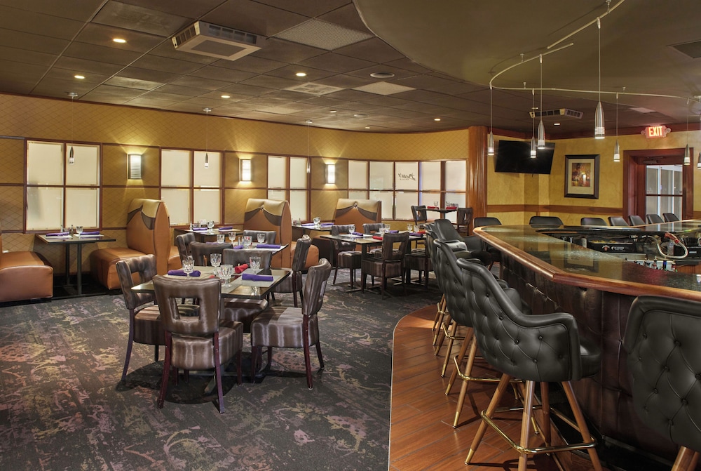 DoubleTree by Hilton Akron Fairlawn 36/50