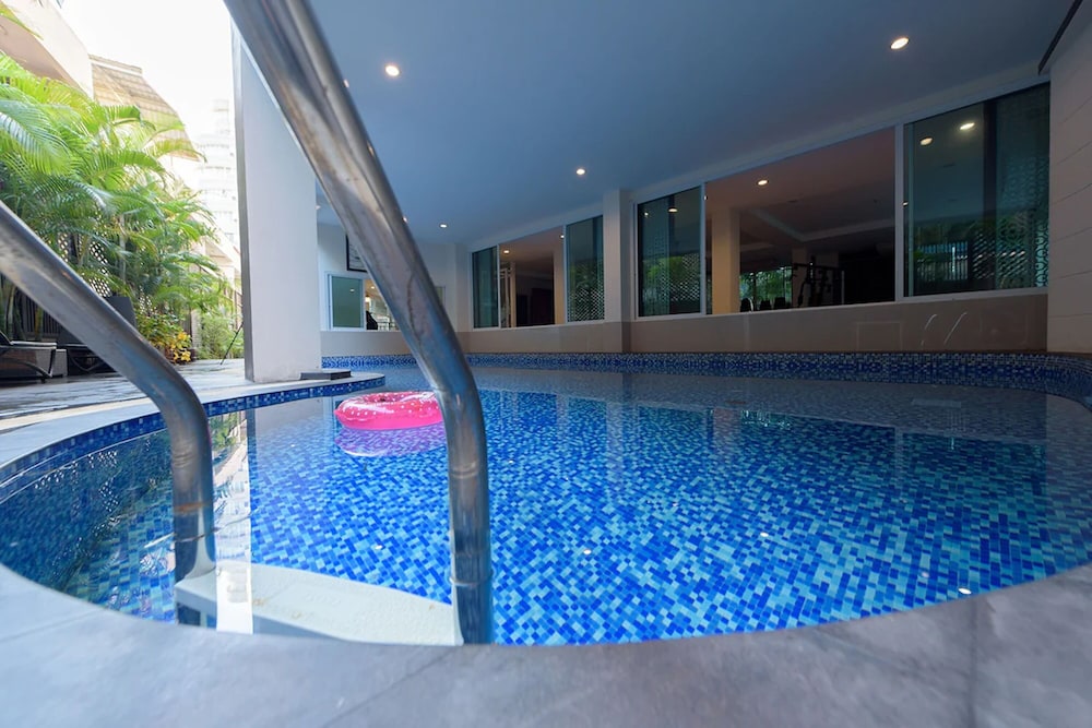 The Cliff Pattaya By Dede 75/100