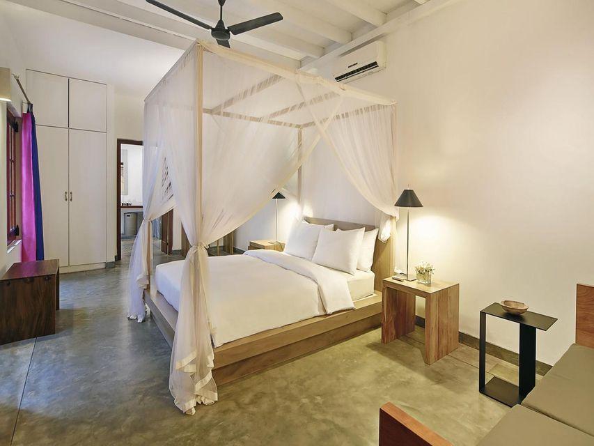 Church, Suite, King Bed