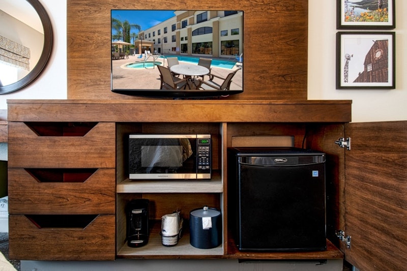 Hampton Inn and Suites Hemet 26/43