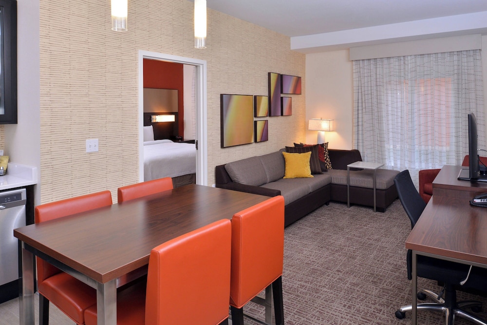 RESIDENCE INN EAST LANSING 20/36