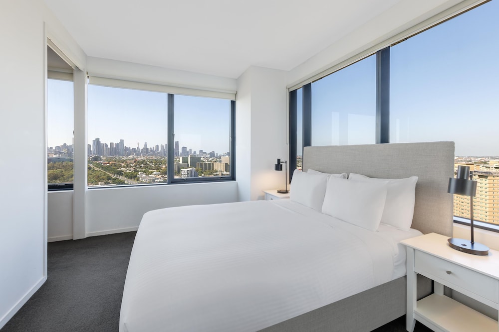 Oaks Melbourne Flemington Suites 12/46