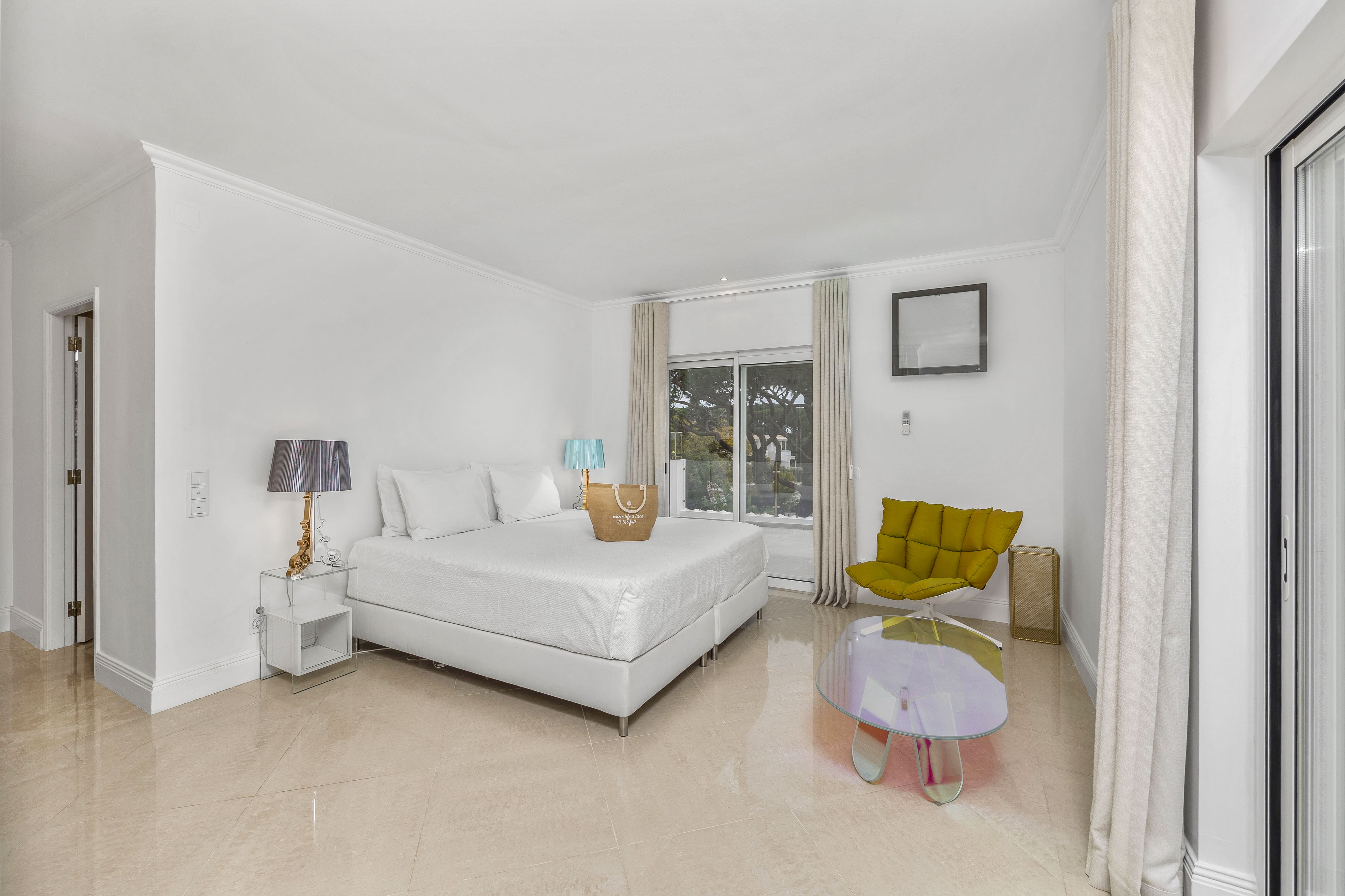 4 Bedrooms, Villa, with Pool