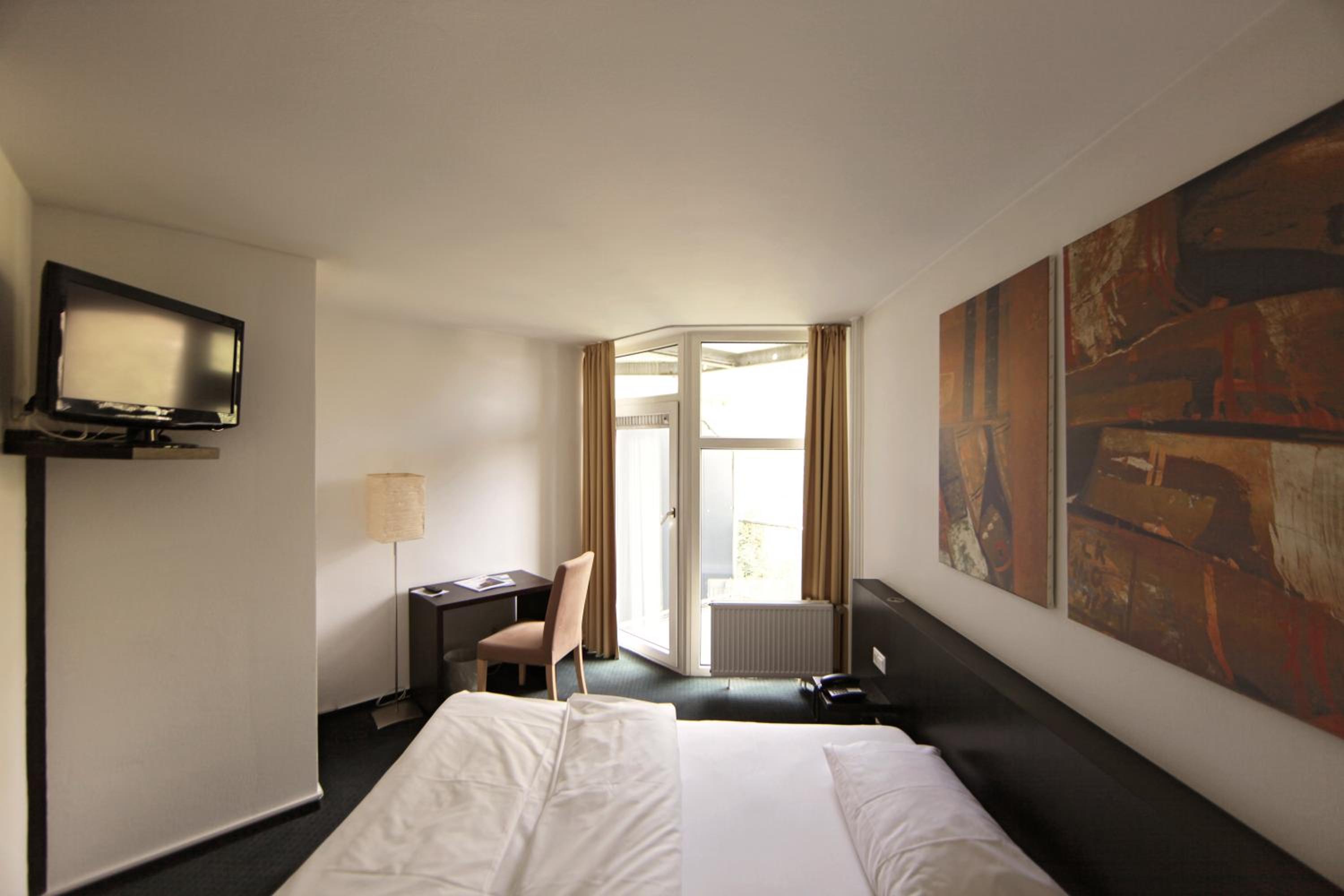 Budget, Single, Wald & Golfhotel Lottental 10/14