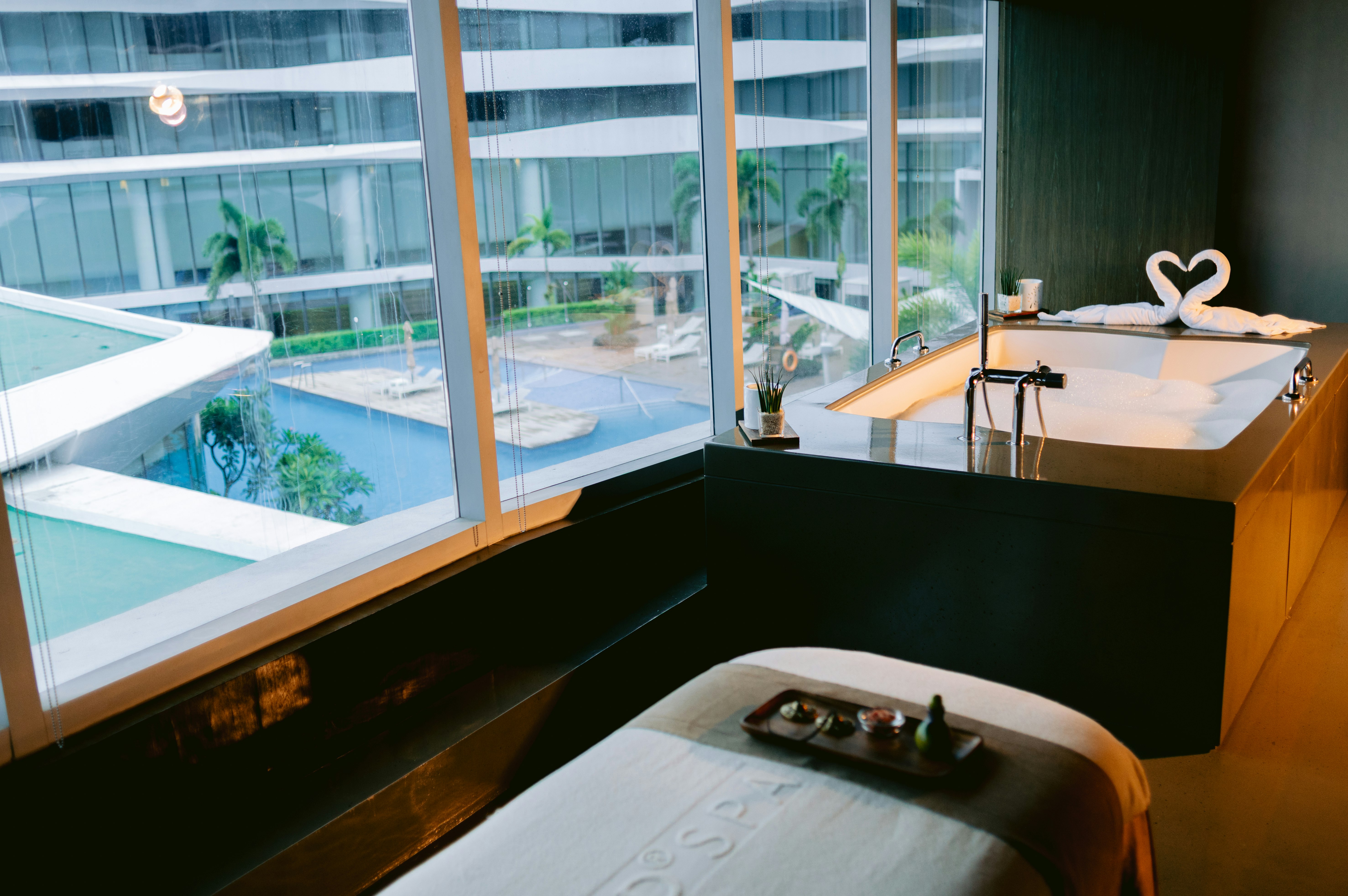 Conrad Manila 22/53