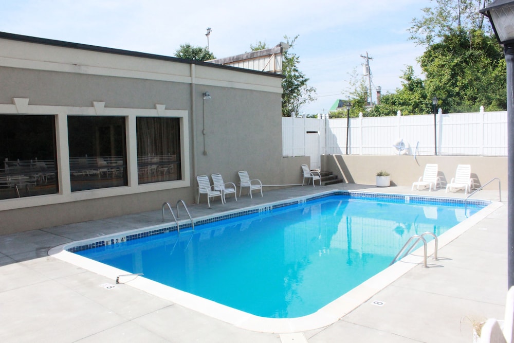 Americas Best Value Inn Winston-Salem NC thumb 2