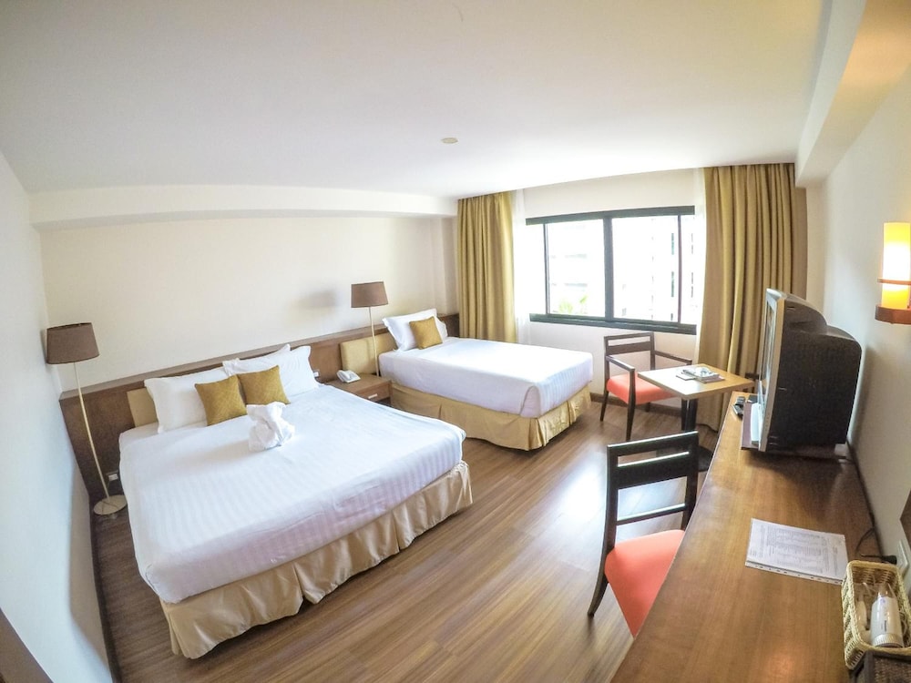 HIRAN RESIDENCE 28/58