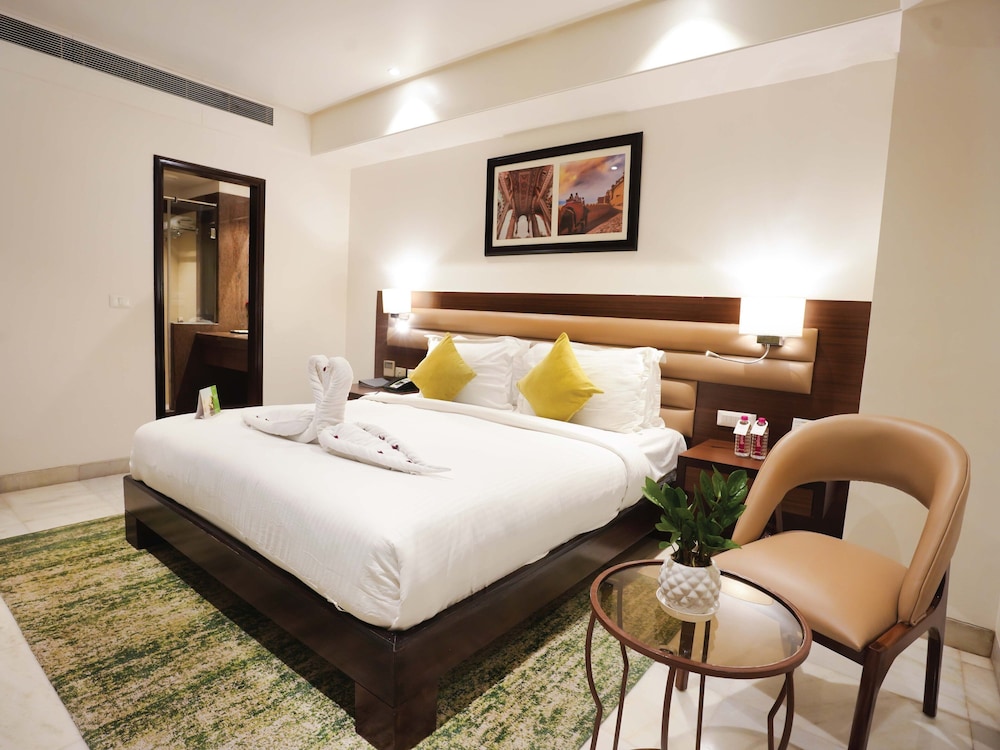 Leisure, King Bed
