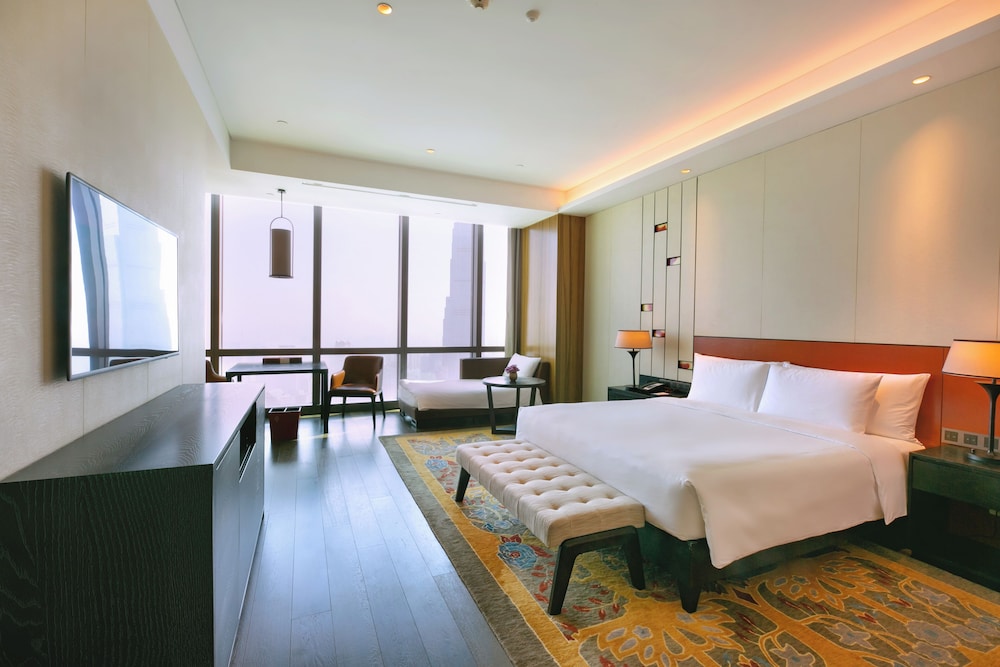 Deluxe, King Bed, Sofa