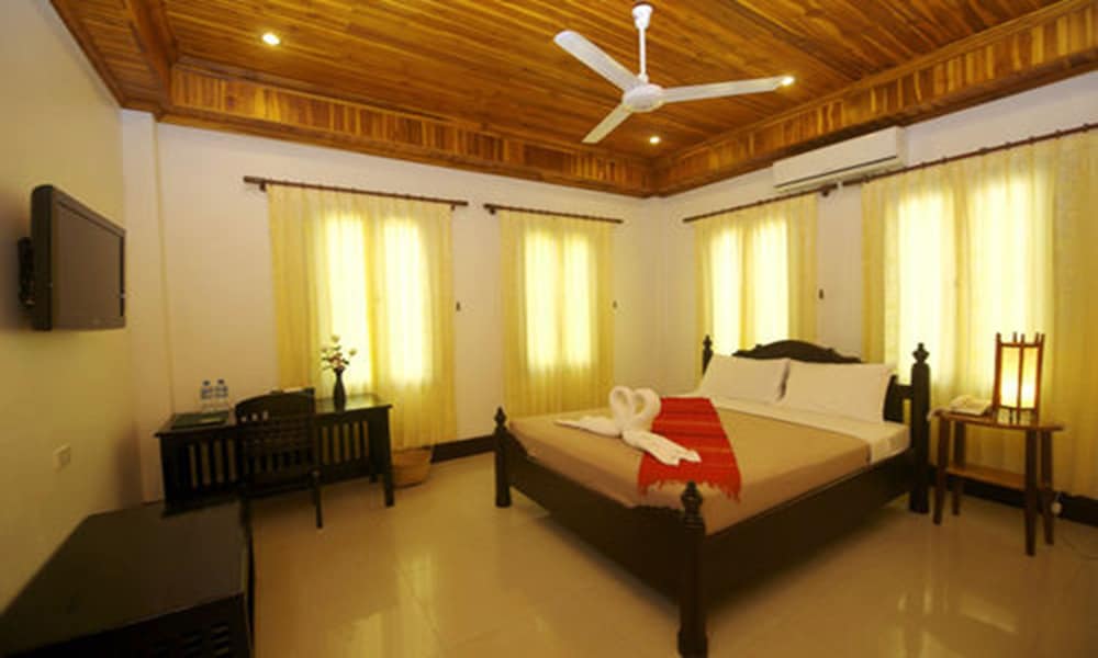 Treasure Hotel Laos 9/49