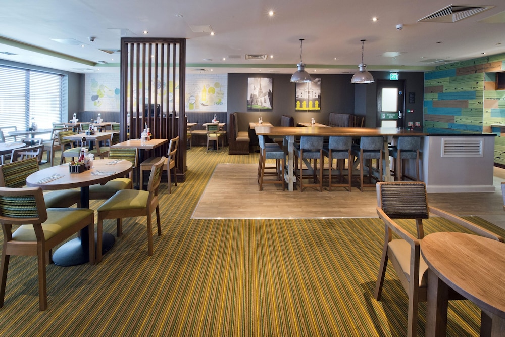 Premier Inn Cheltenham Town Centre 34/44