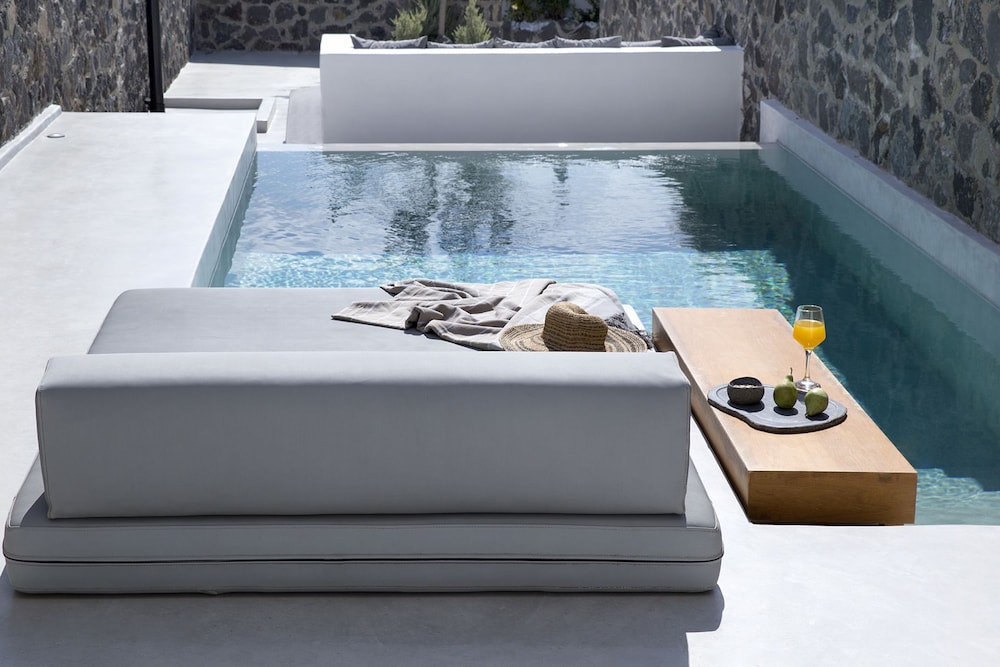 June Twenty Suites 6/50