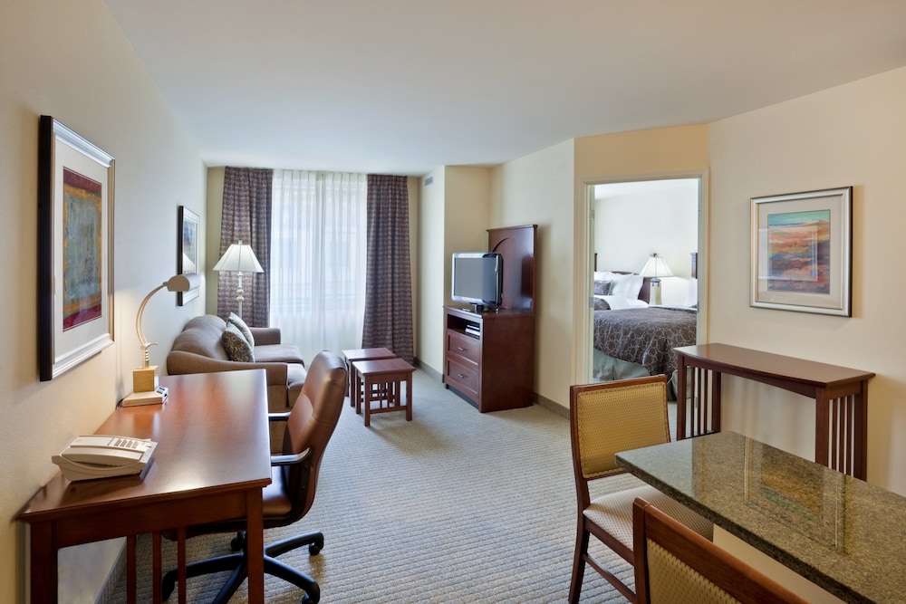 Staybridge Suites Everett - Paine Field 65/80