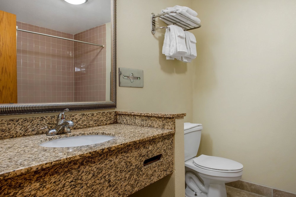 Quality Inn Bloomington Near University 13/39