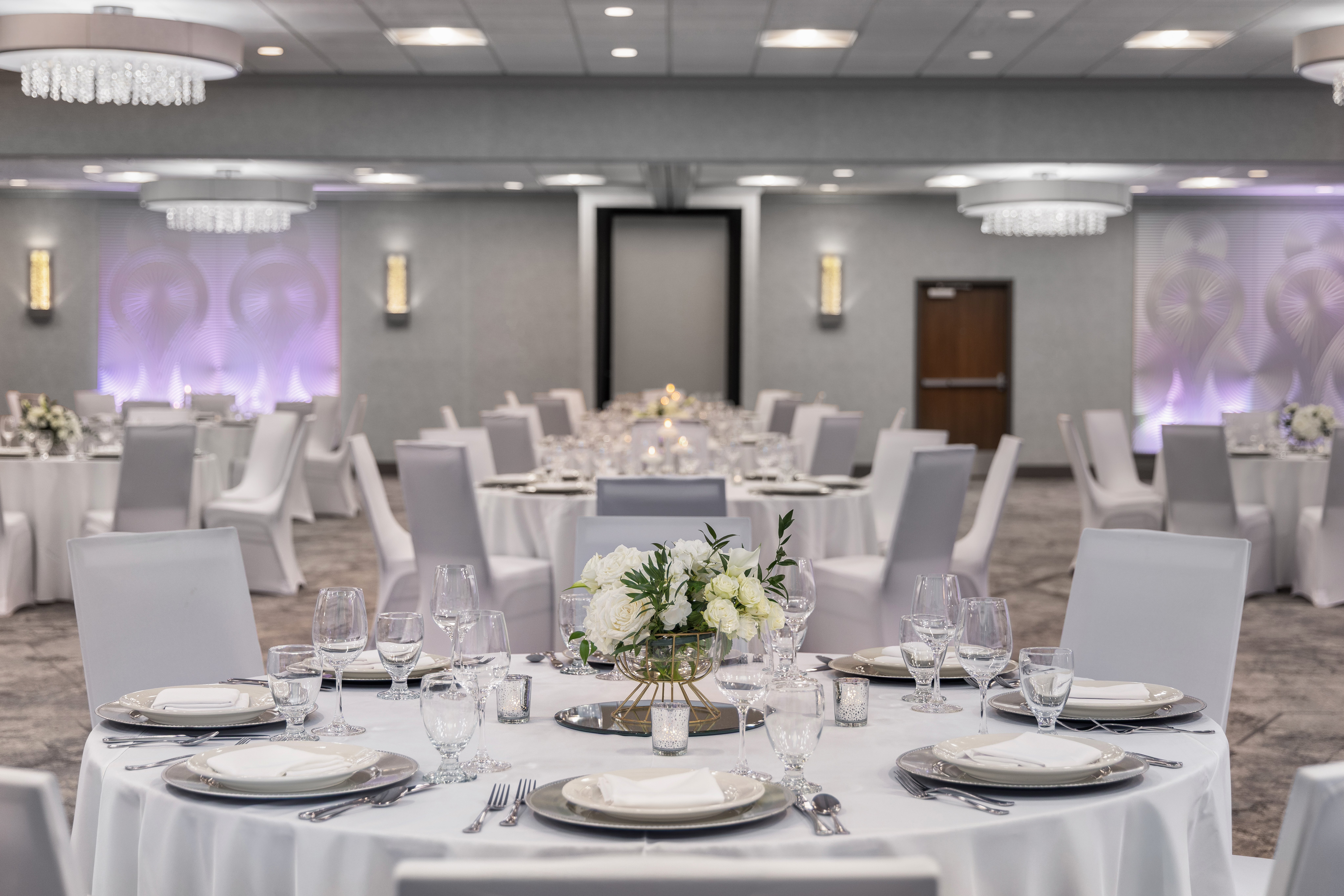Radisson Hotel and Conference Center Coralville - Iowa City 53/61