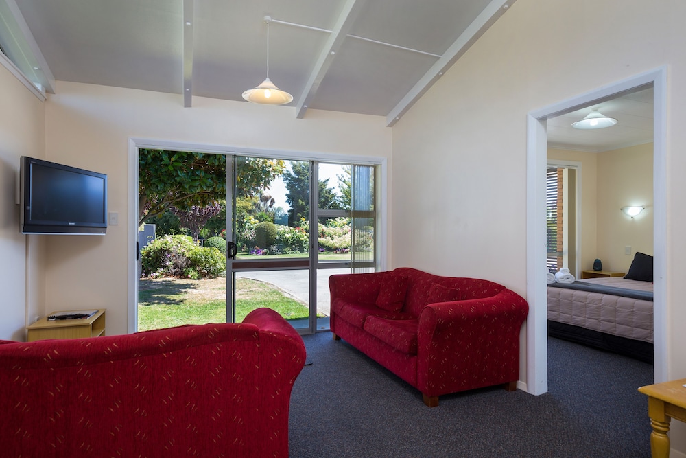 Middle Park Motel 32/63