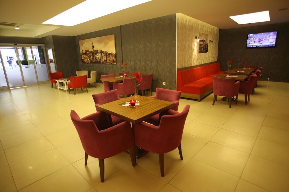HELIKON BUSINESS HOTEL 31/35