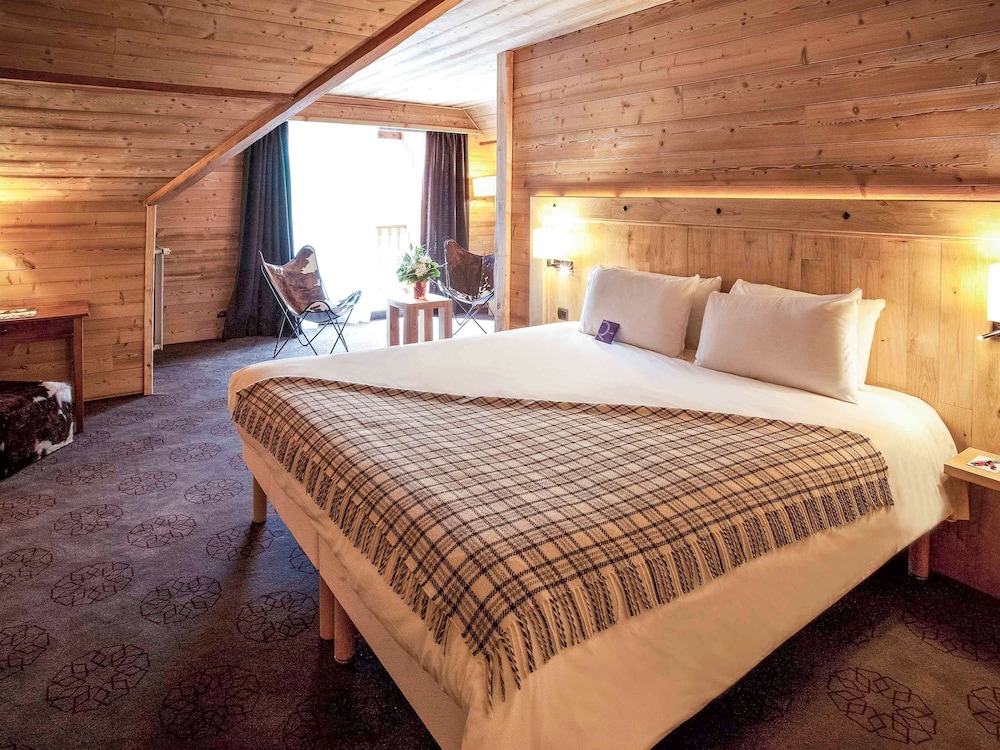 Mercure Saint-Lary 16/68
