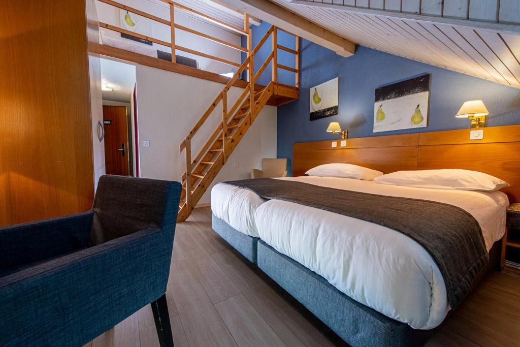 ROOM, TRIPLE