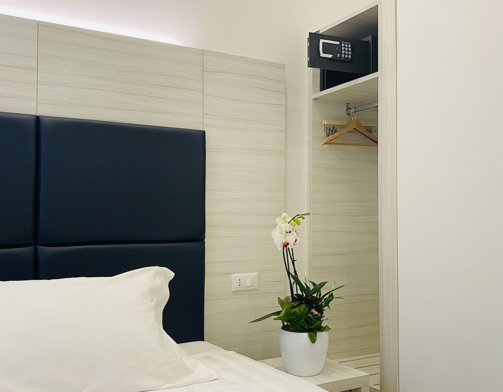 Hotel Fioralba 18/30