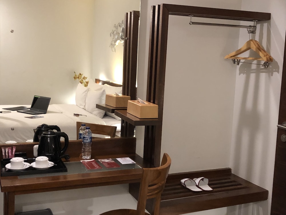 Burza Hotel 26/33