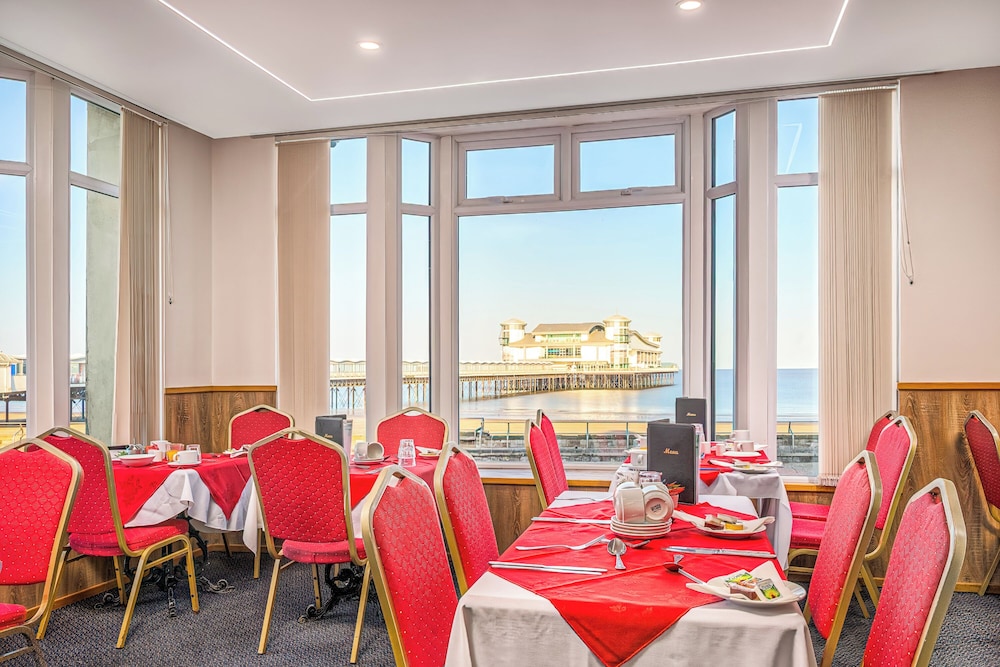The Sandringham Hotel 33/48