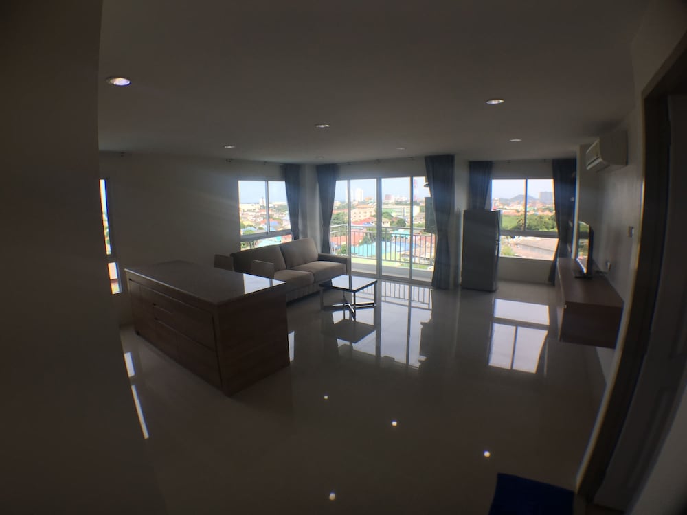 The Precious Apartment 43/66