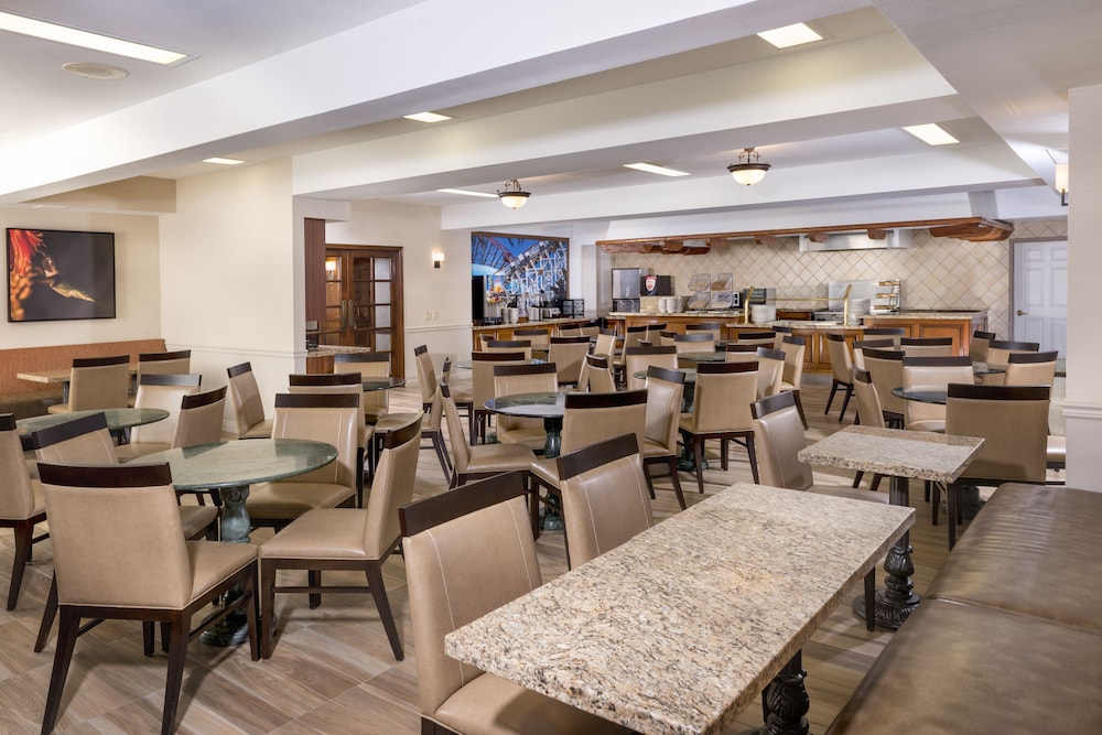 Ayres Hotel Anaheim 25/37