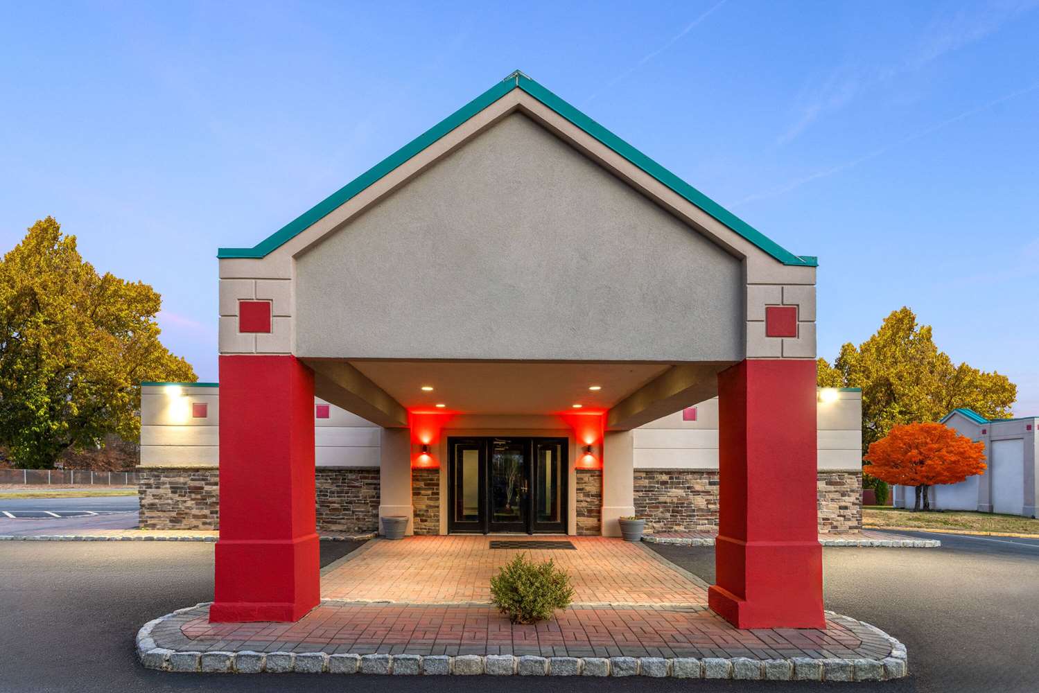 Ramada By Wyndham Parsippany 1/16