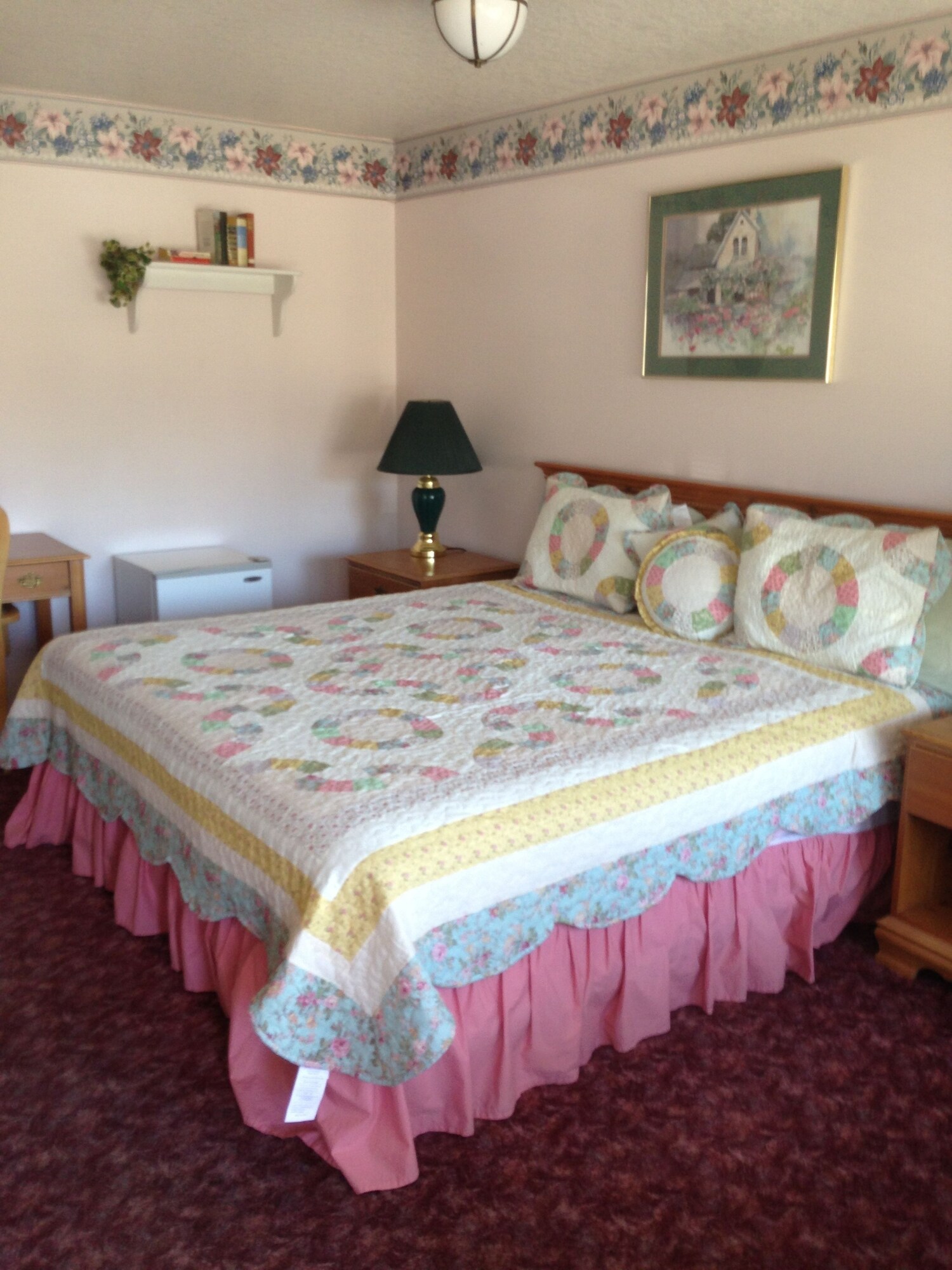 Standard, King Bed, Sweet Breeze Inn 5/10