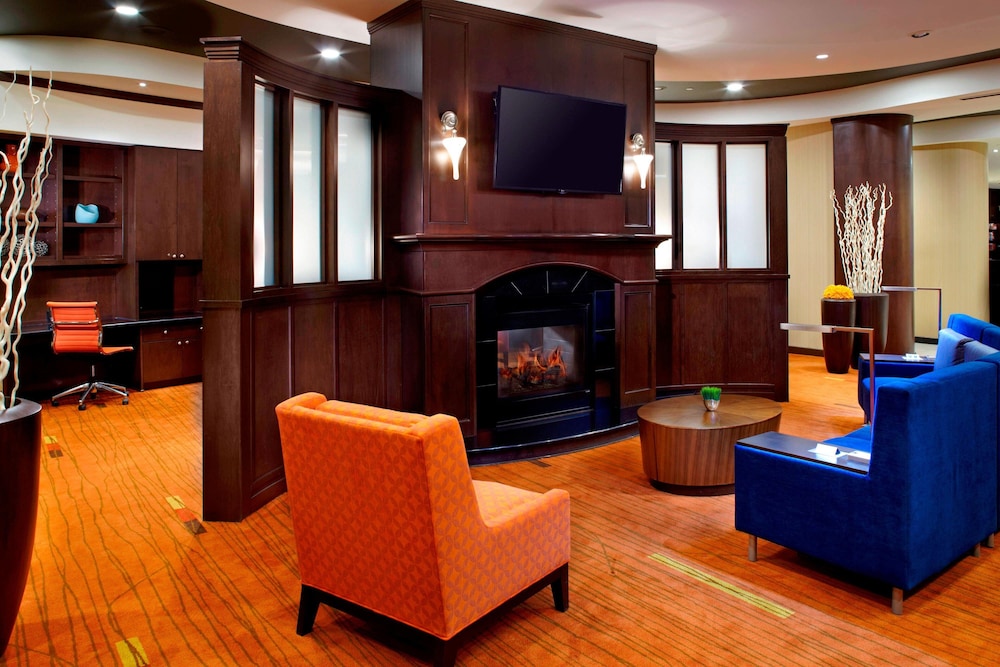 Courtyard by Marriott West Homestead Waterfront 18/26