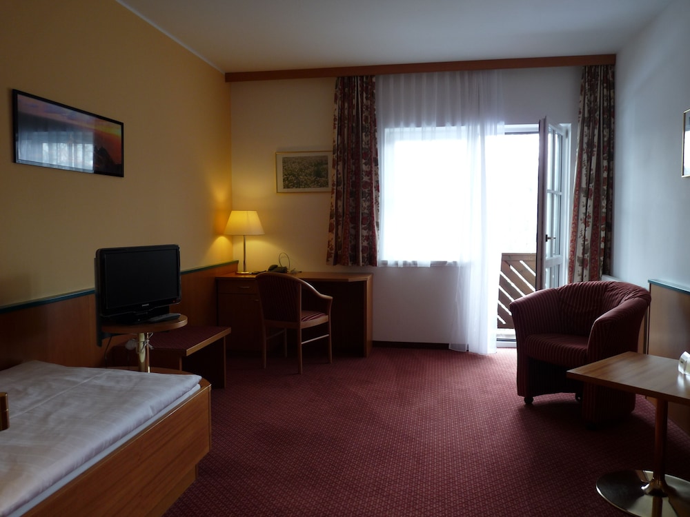Parkhotel Zur Klause 39/57