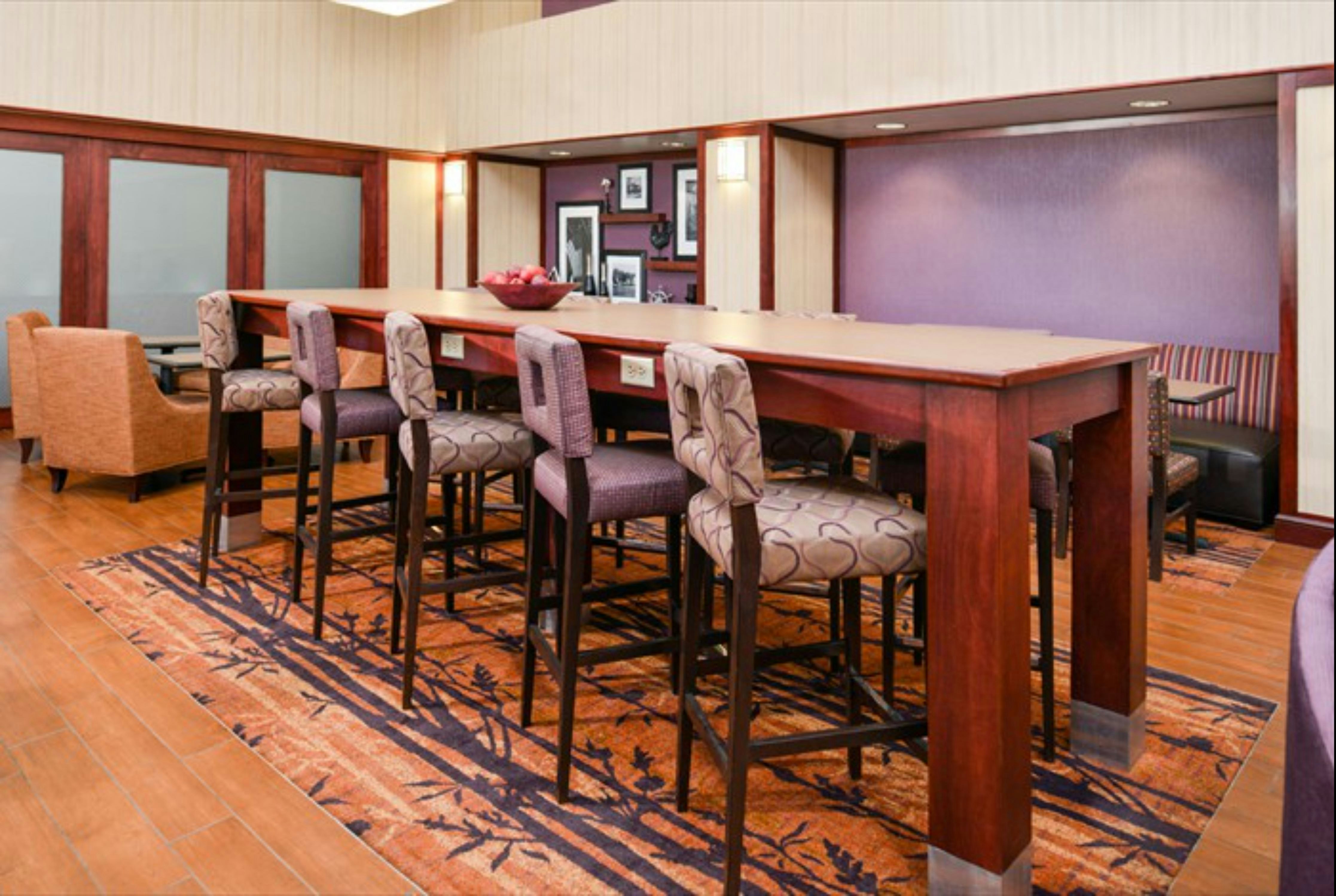 Hampton Inn Suites Richmond 36/50