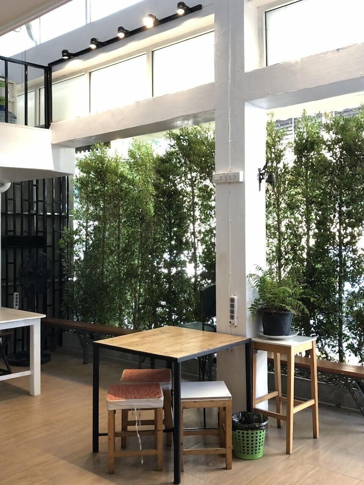 Ploy Hostel 25/34